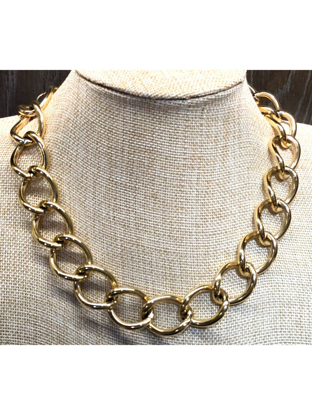 Vintage Monet Gold Tone Chunky Chain Oval Link Necklace 18"